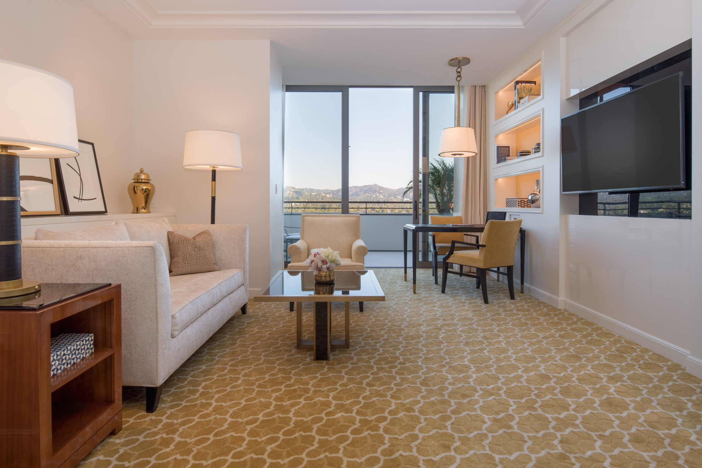 Deluxe Corner Junior Suite Two Queen Beds Beverly Hills Accessible